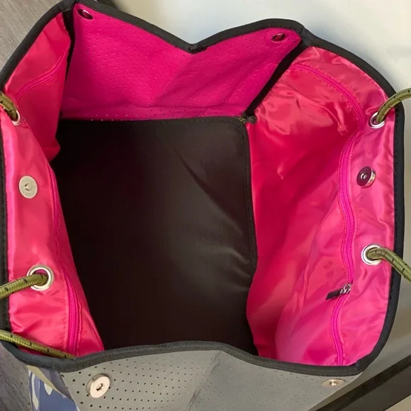 **SALE**Brand NEW Georgia Neoprene Tote Bag & Clutch~ Camo💚💗 - Picture 11 of 15